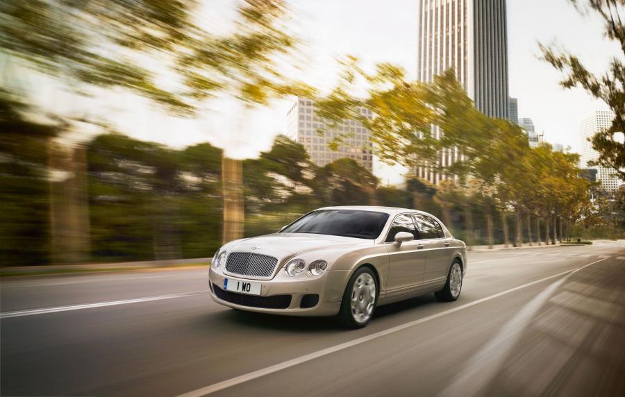  Bentley Continental Flying Spur 2009 года  (фото 1 из 4)